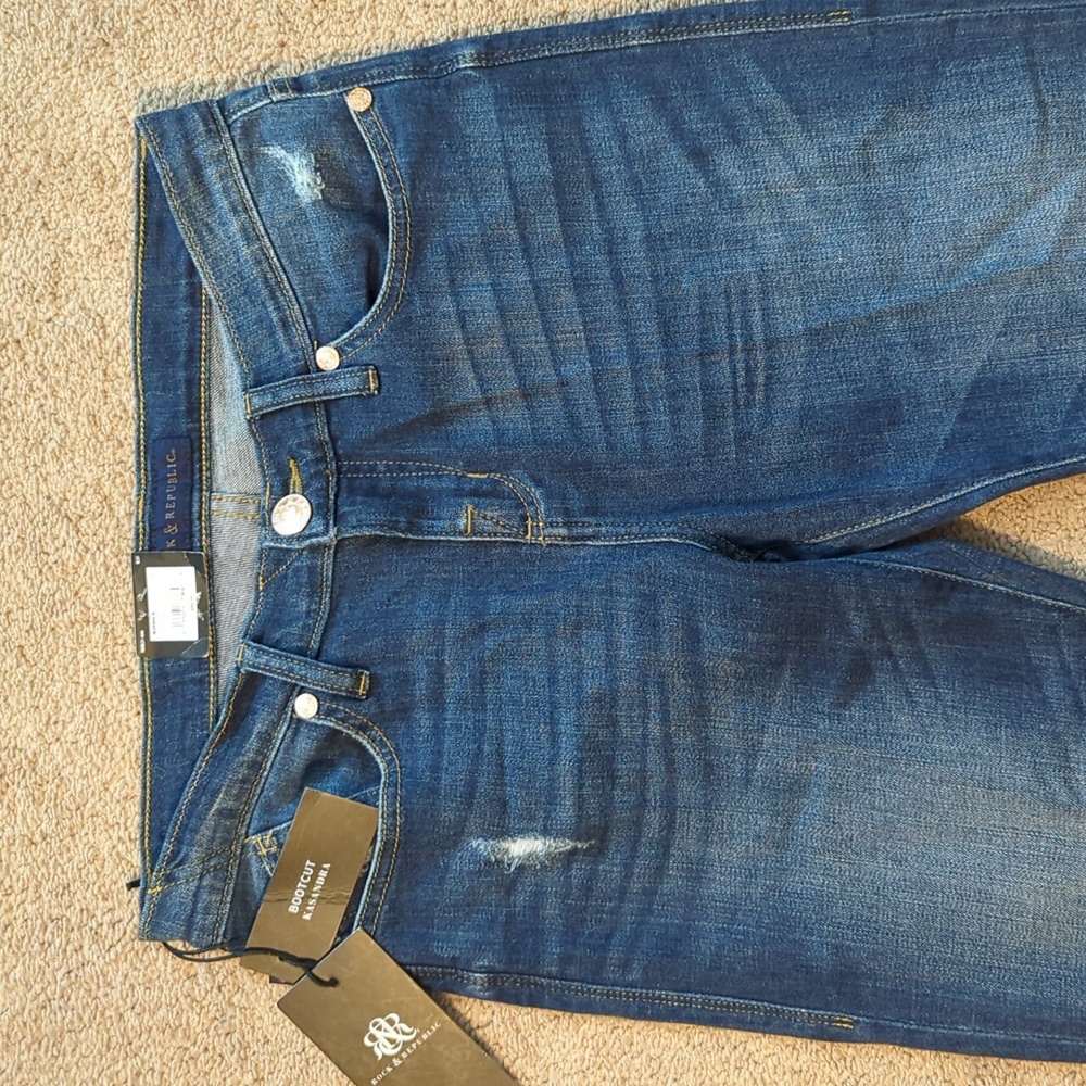 Rock & Republic Kasandra Bootcut 8M Low Rise Distressed Faded Blue Stretch Jeans